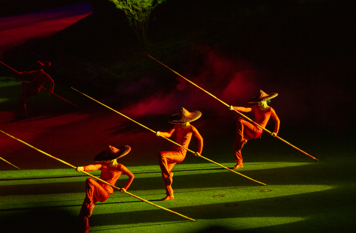 　　上图：九曲泛舟©王震潭摄影