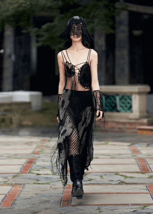 　　HANQING DING 全新成衣