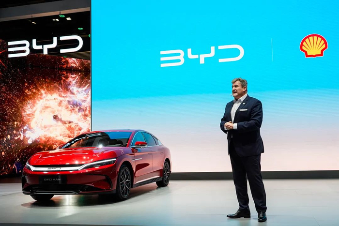 壳牌集团全球零售业务执行副总裁柯一凡 图片来源：比亚迪