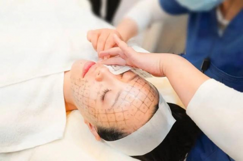 　　揭秘热玛吉爆火的市场策略