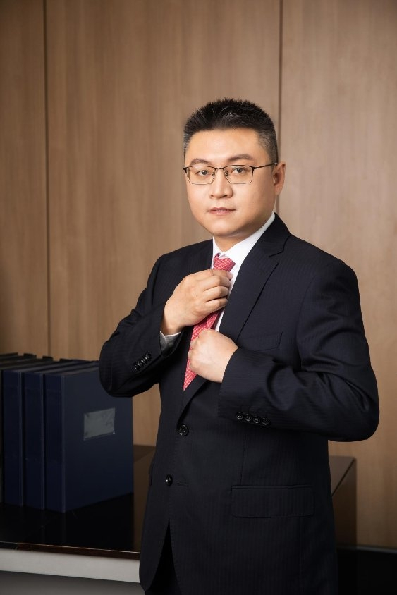 　　图为棕榈股份董事长汪耿超先生