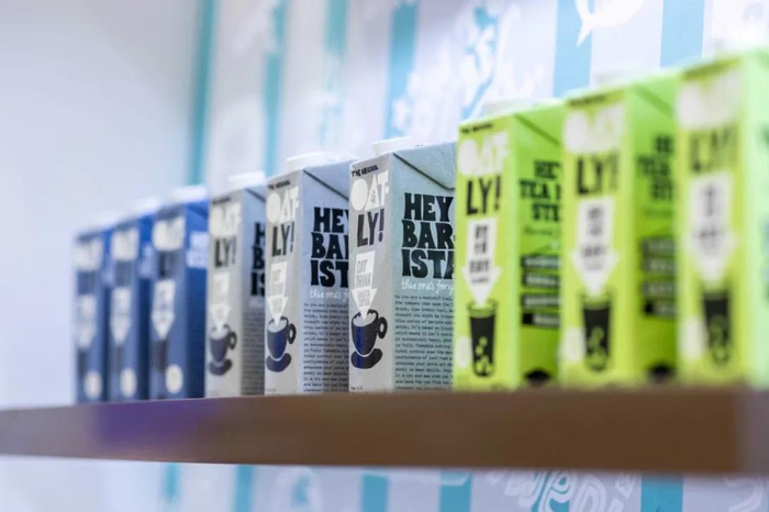 　　图片来源：OATLY官方