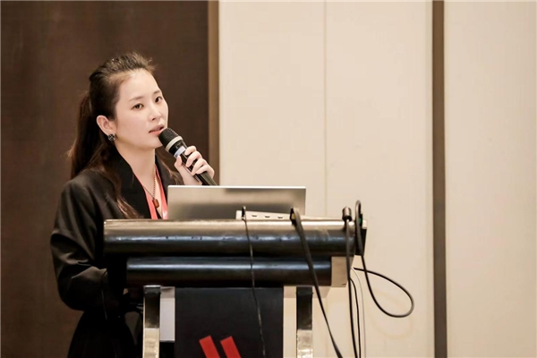 　　《可注射型胶原蛋白在眶周的临床应用》洪嘉昀 医师