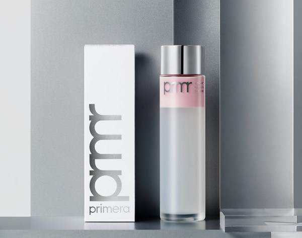 　　图为芙莉美娜水润光感精华水