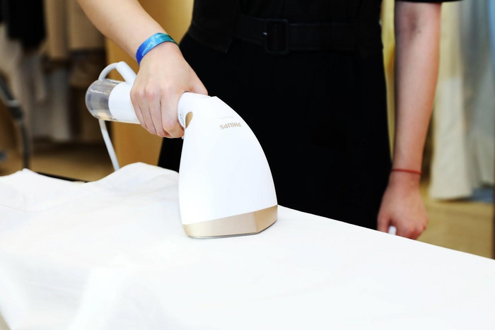 （飞利浦白金权杖高端手持蒸汽熨烫刷无损7000 系列）