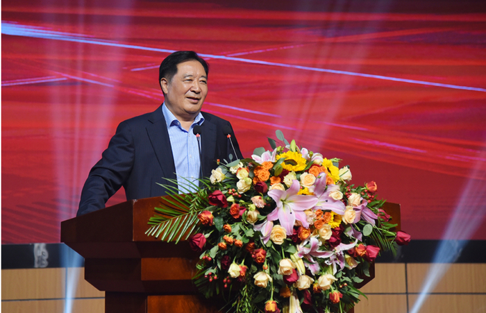 　　天康集团党委书记、董事长 赵宽