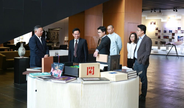 　　中拍协领导参观北京雅昌艺术中心