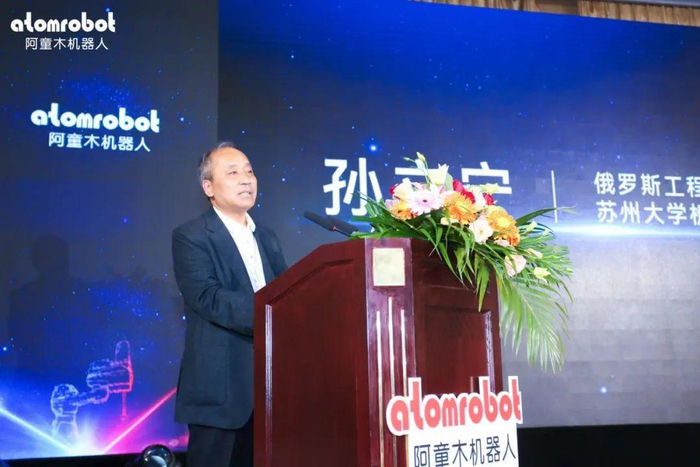 　　苏州大学机电工程学院院长 孙立宁