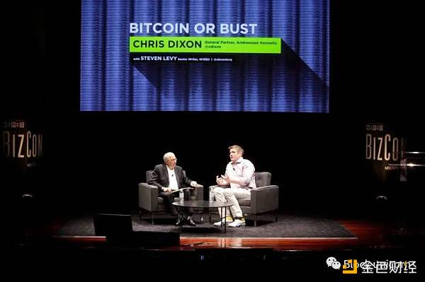 Chris Dixon，在 2014 年，没有外套，是加密货币背后的区块链技术的早期布道者。
