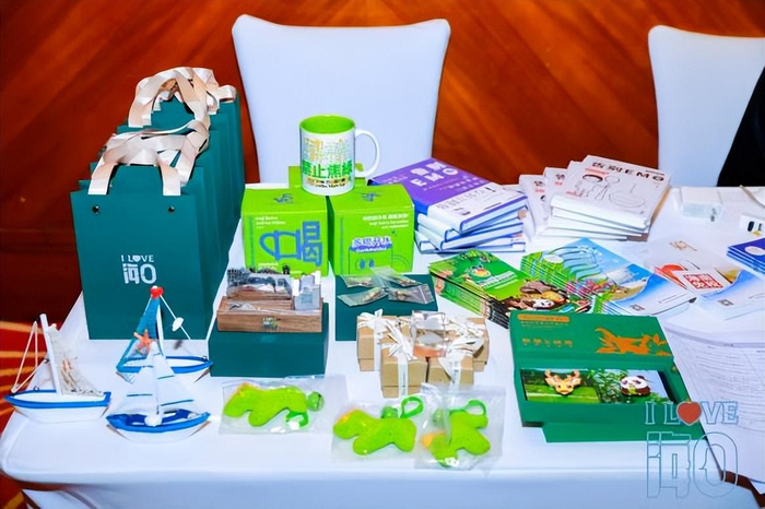 　　椰城疗愈驿站及兑奖奖品