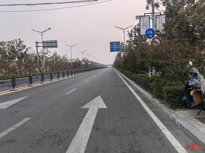 ↑10月31日，郑州富士康港区内部 图据受访者