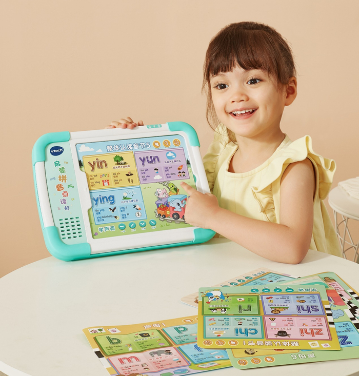 　　▲ 伟易达启蒙拼音点读机