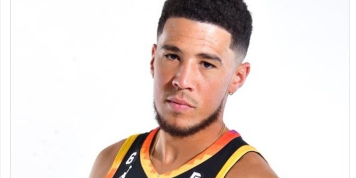 NBA布克场外生活揭秘家庭爱情与商业布局如何影响他的职业生涯