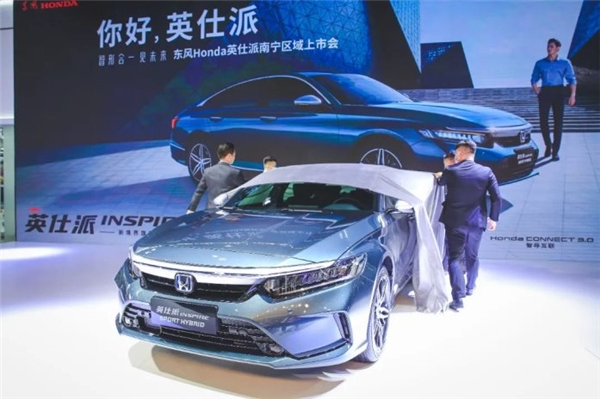 　　/ 历届车展现场实拍图