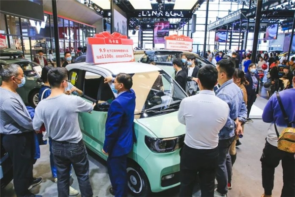 　　/ 历届车展现场实拍图