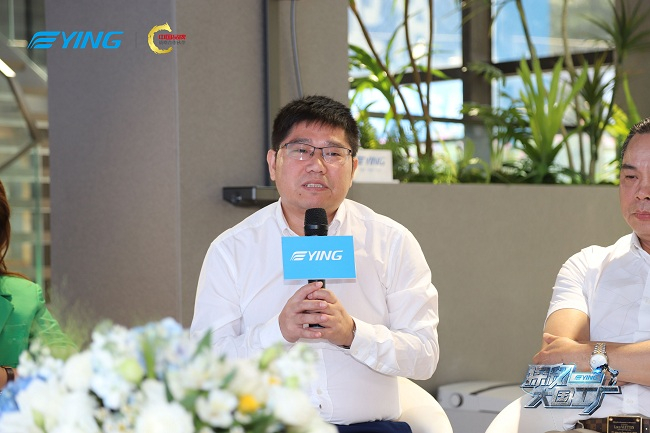 　　佛山市卫浴洁具行业协会秘书长刘文贵