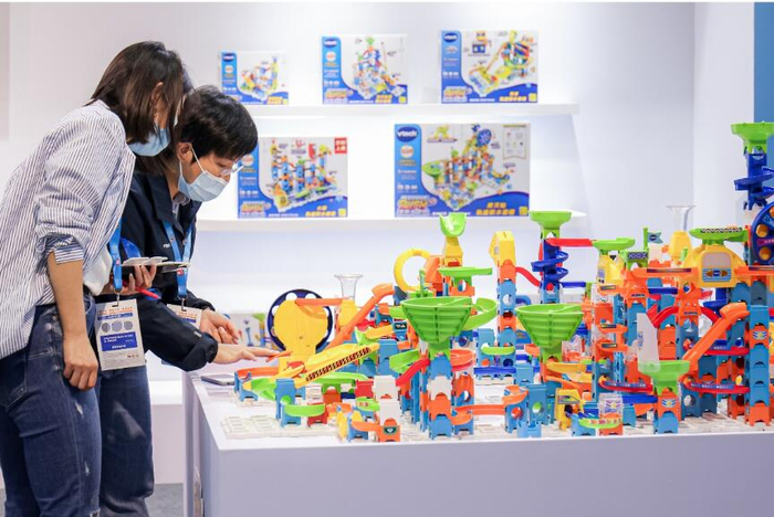 　　▲ 伟易达滚珠大冒险系列在展位