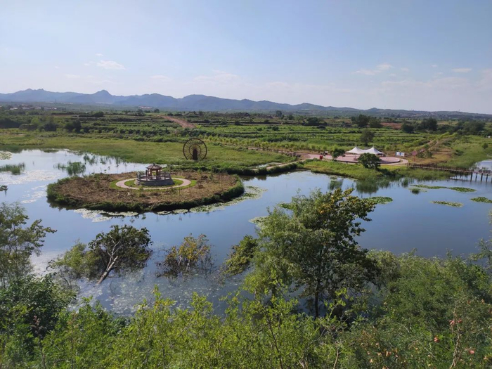 图为位于邯郸市峰峰矿区姚庄村边的滏阳河湿地公园。峰峰矿区区委宣传部供图
