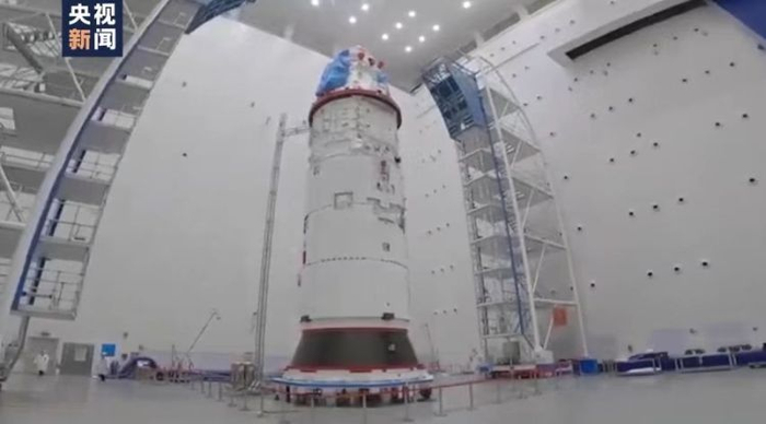 梦天实验舱在地面 图源：央视新闻截图