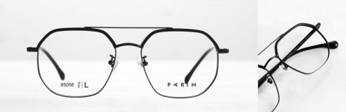 　　镜片及镜腿内侧印有“派码”标记