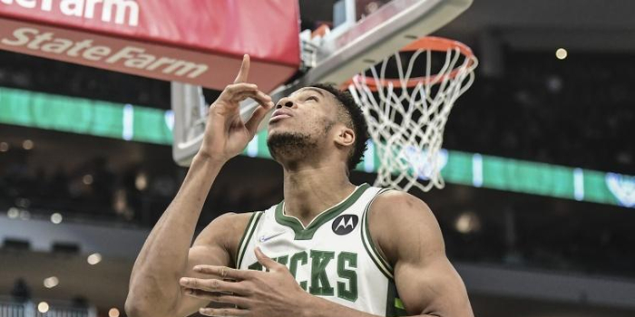 雄鹿NBA录像深度解析关键战役战术布置与球员表现亮点逐帧分析