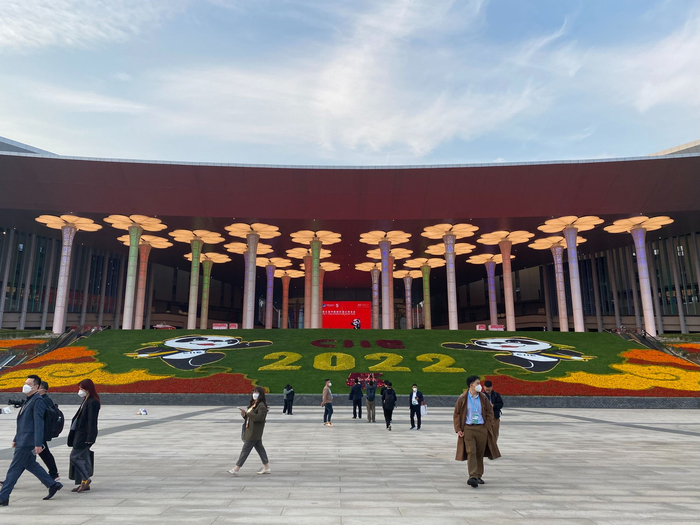 第五届进博会的举办地点——国家会展中心（上海）（图源：时代周报记者 王晨婷 摄）