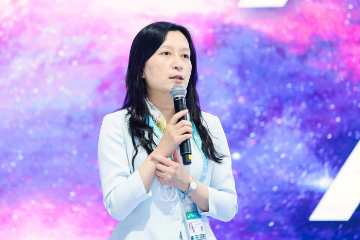 　　上海交通大学医学院附属瑞金医院副院长赵维莅教授