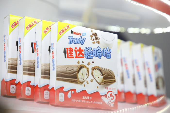 　　图片4:健达轻脆怡进博首展