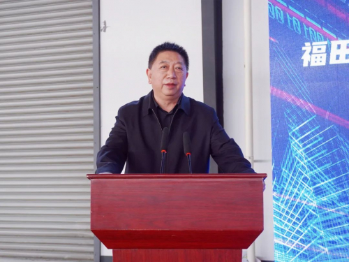 　　江苏美龙汽车科技有限公司董事长柳顺龙