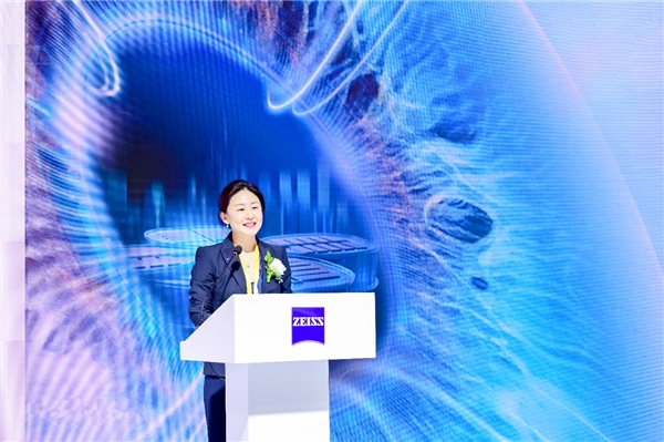 　　蔡司近视防控项目负责人王玮女士发布近视防控整体解决方案