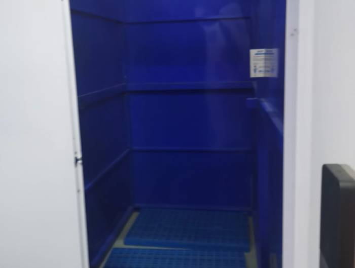 CBD迷你仓内部。 董红艳/摄