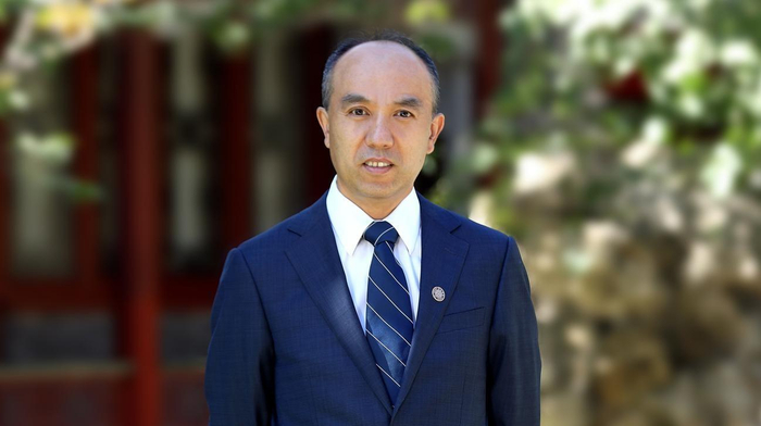 　　清华大学王宏伟教授