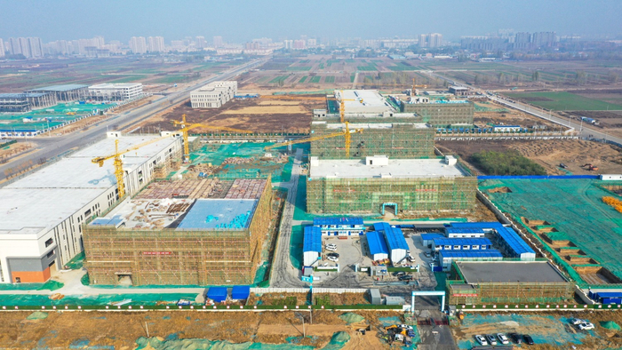 图为建设中的华美食品项目