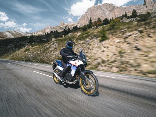 　　CB750 HORNET & XL750
