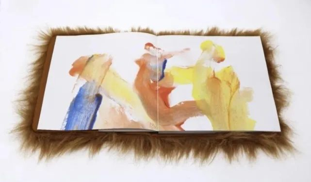 红猩猩“画家”的作品（图源：红山动物园官方账号）