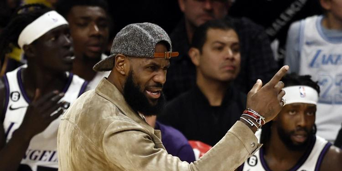 篮网本赛季NBA排名起伏揭秘球队战绩背后的深层原因