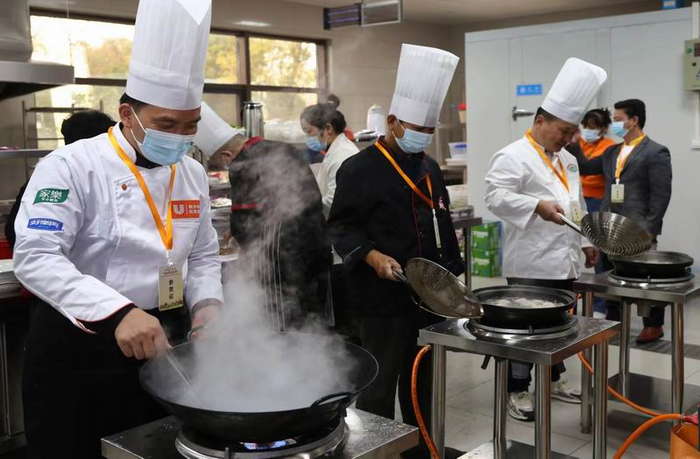 美食大赛现场。（李炳旺 摄）