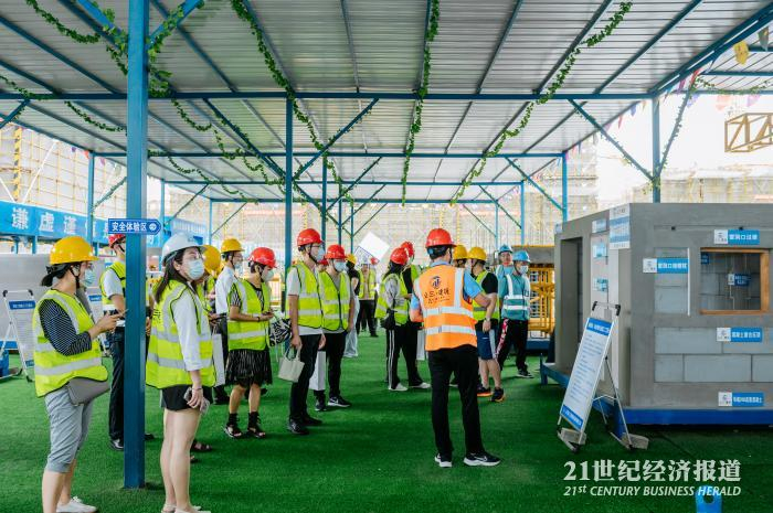 （碧桂园凤鸣山晓 工地开放日 业主们了解工艺工法）