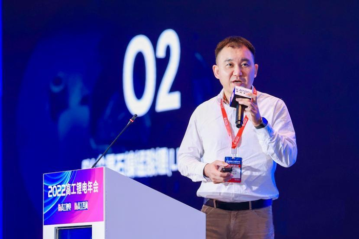 　　图为比克电池首席科学家林建博士