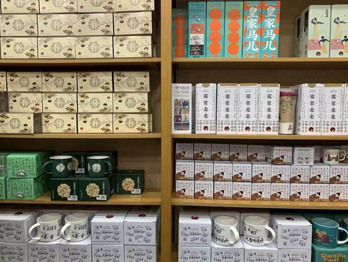 △茶饮店内销售的产品，图片来源：红餐网摄