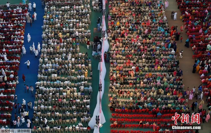 资料图：印度孟买举行集体婚礼。