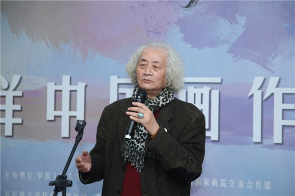 　　著名美术评论家、中国美术家协会理论委员会原副主任王仲开幕式致辞