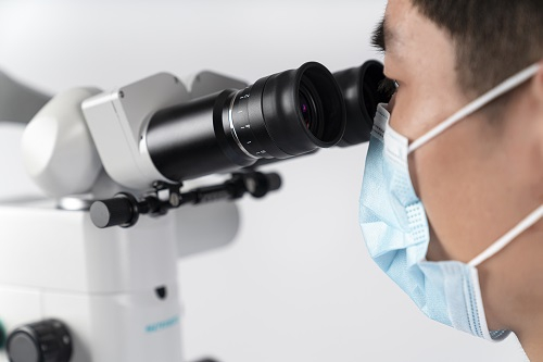 　　见微知著 清晰 显而易见