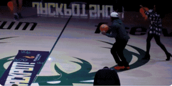 利拉德缺阵字母哥率队冲击东部榜首