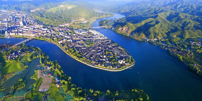 怀化市青少年田径锦标赛圆满落幕多项纪录被刷新展现体育新力量