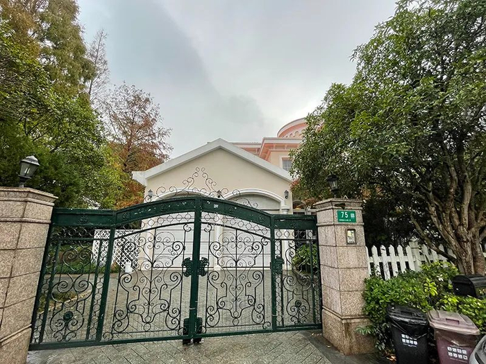 图为：上海市闵行区金丰路588弄2区75号 来源：上海证券报记者拍摄