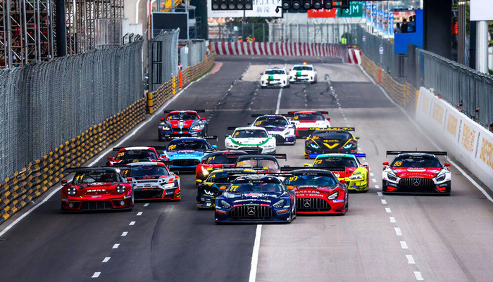 　　第69届澳门格兰披治大赛车燃擎落幕 米其林助力车队车手再创赛场传奇-1