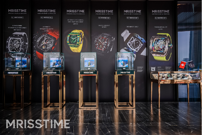 　　图 | MRISSTIME登陆第十三届深圳湾国际游艇展现场