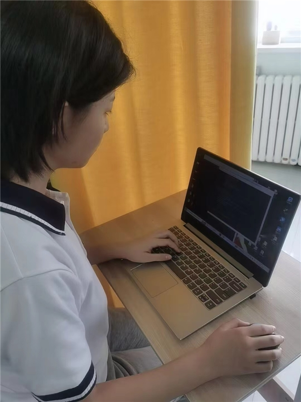 　　图3 董锦萱同学