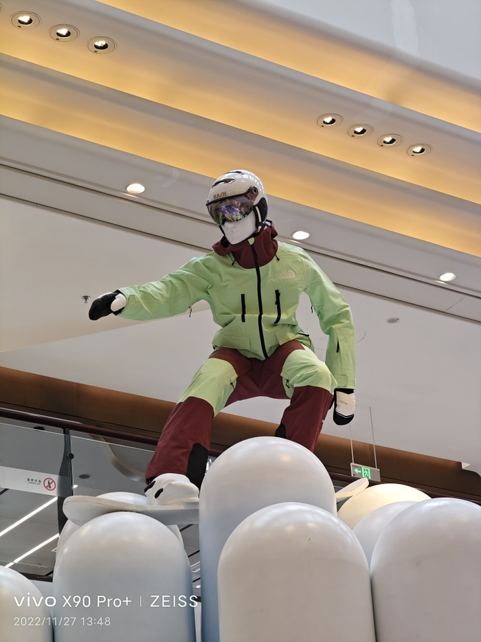  图源：品玩 LU摄